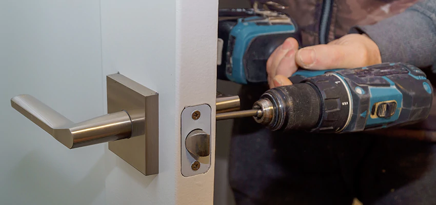 Broken Door Handle Lock Repair in Millbrae, California